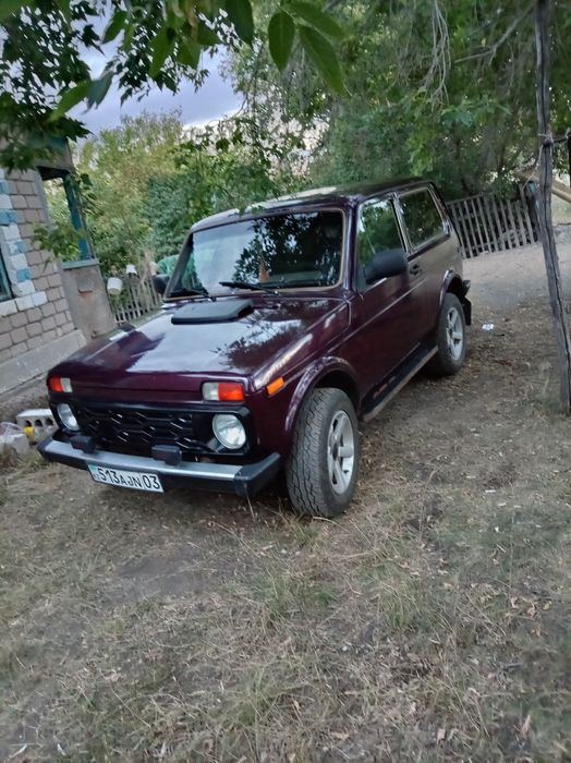Продам ниву 2000 года