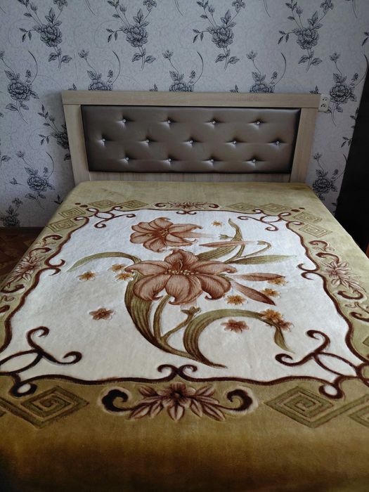 Кровать для спальни