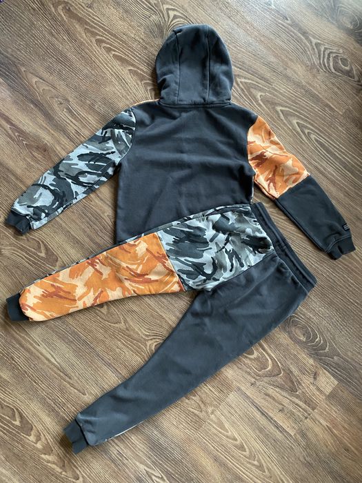 Спортни комплекти —  8-9 години / 128-135 см