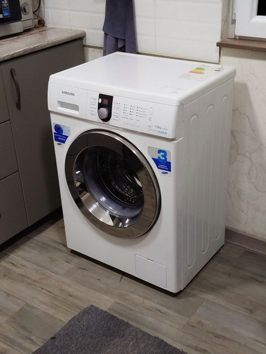 Стиральная машина Samsung 6кг. Почти новая. Гарантия!!!