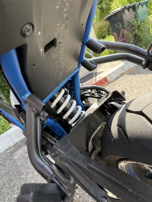 CfMoto 300NK 2025 negociabil