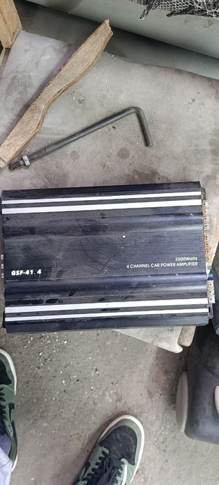 Продам усилитель 4х канальный