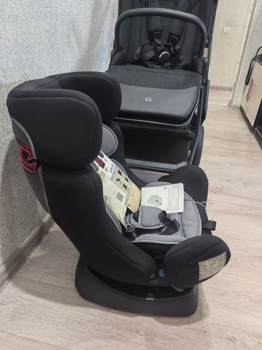 Продам коляску и детское кресло новое
