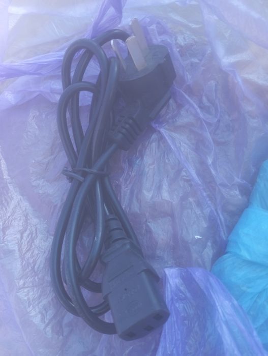 Stol kompyuterlari uchun shnur