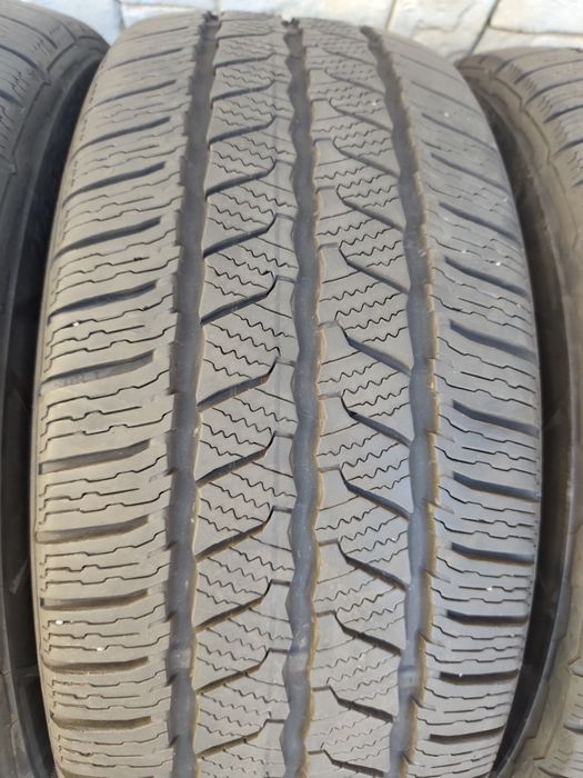 Зимни гуми Continental 225/55R17C dot2023  225/55/17