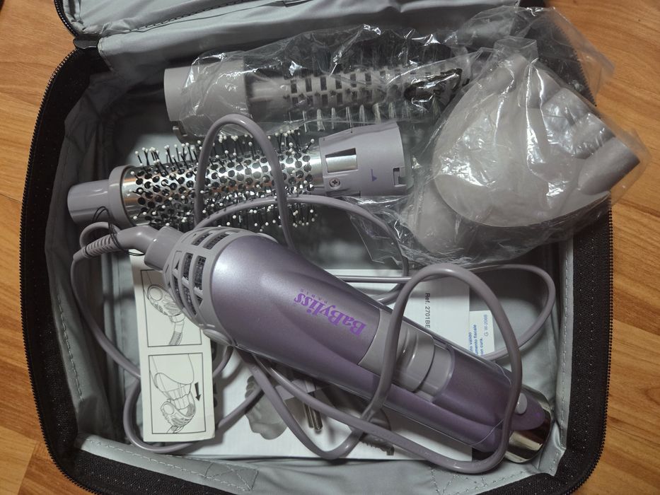 Perie BaByliss 2701BE, cu o putere de 1000W