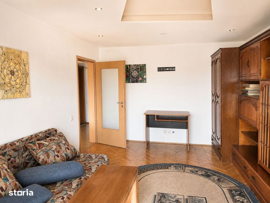 Apartament 3 camere decomandat, 65 mp, garaj, 2 băi, Plopilor