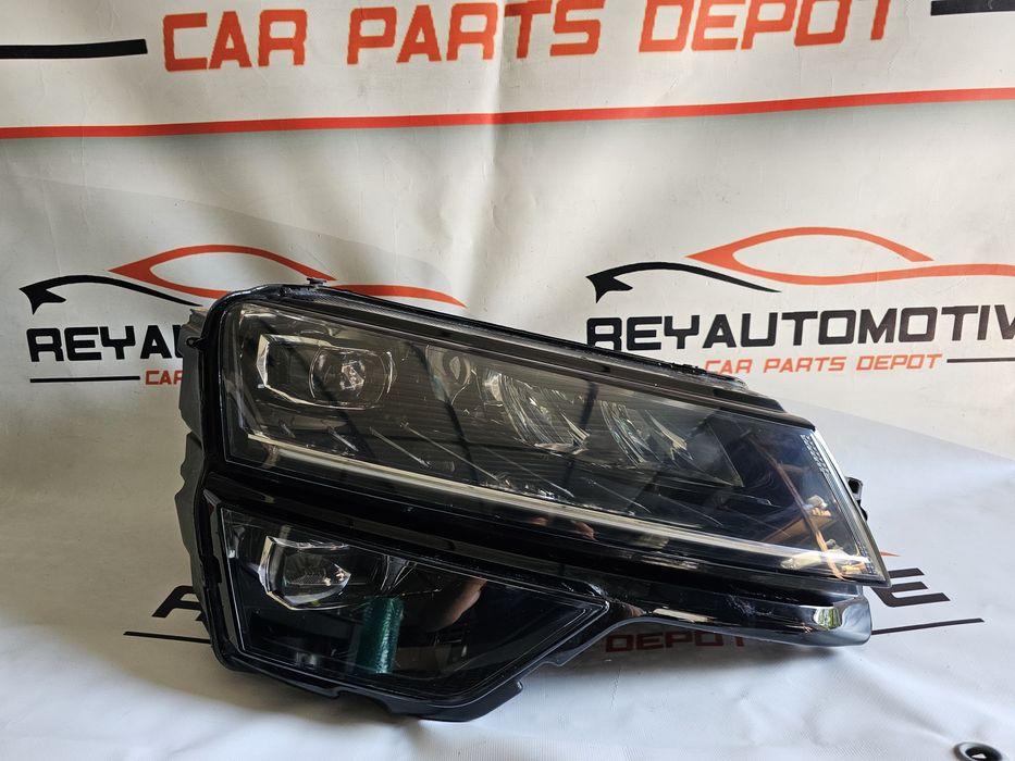 Far dreapta Skoda Karoq cod 57B941016F
