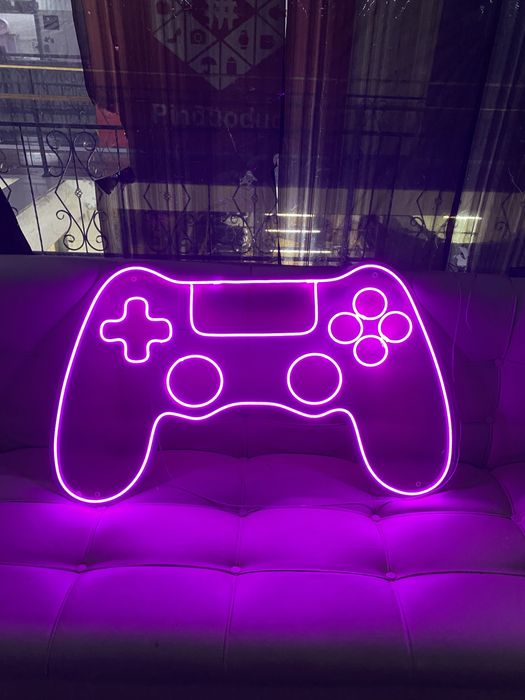 Неоновая вывеска