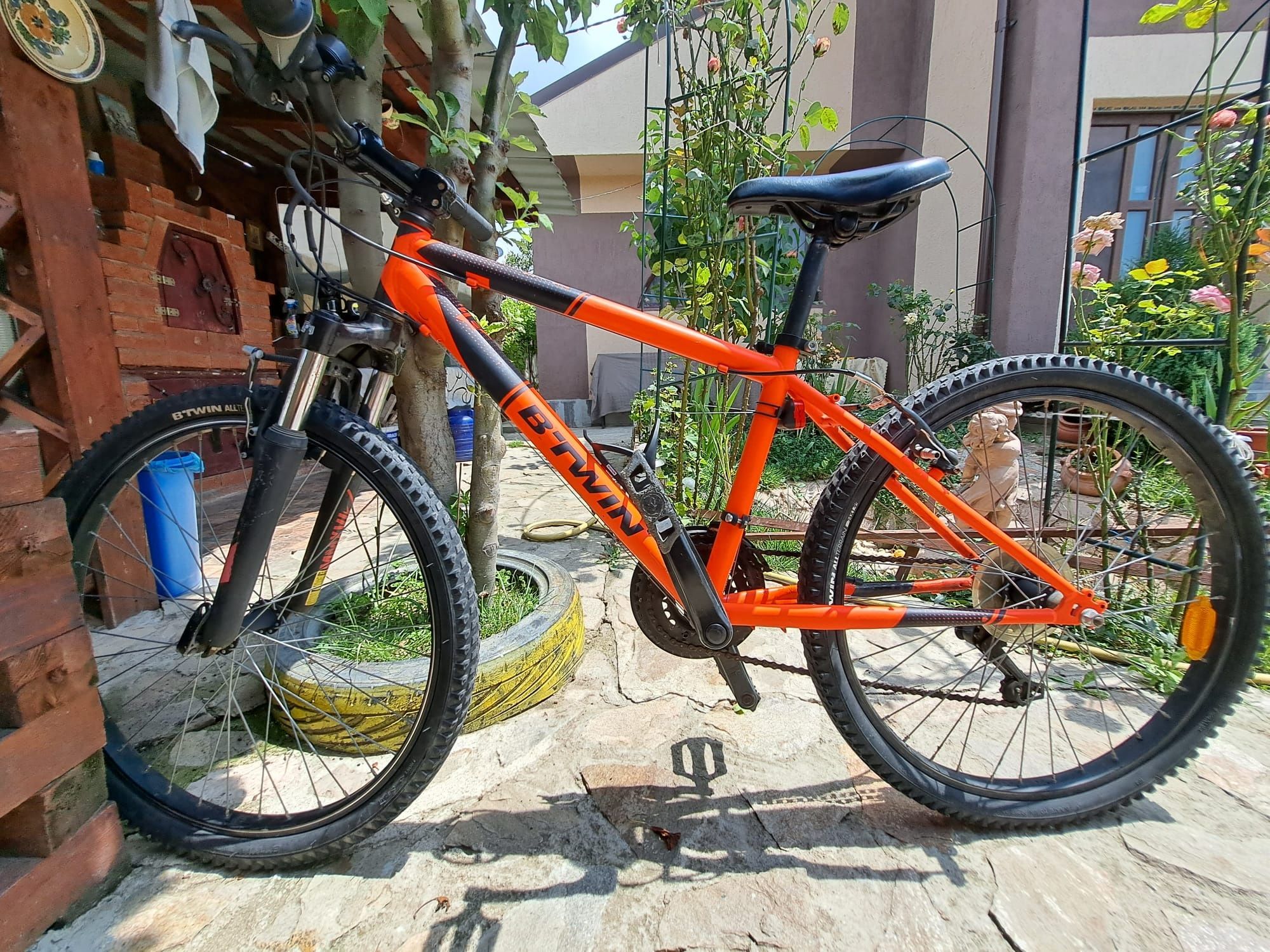 Bicicleta btwin sale rockrider 500