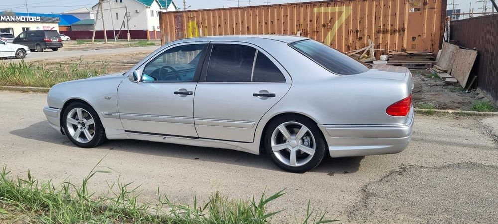 Мерседес бенц 210