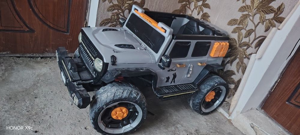 Bolalar mashinasi jeep 906 madel
