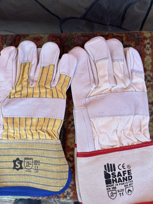 Продам зимние перчатки цена 1000т