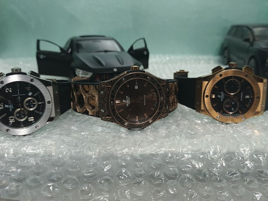 часов:	Hublot.часов:	Hublot
Вес, грамм:	120
Высота (толщина), мм:	12
Д