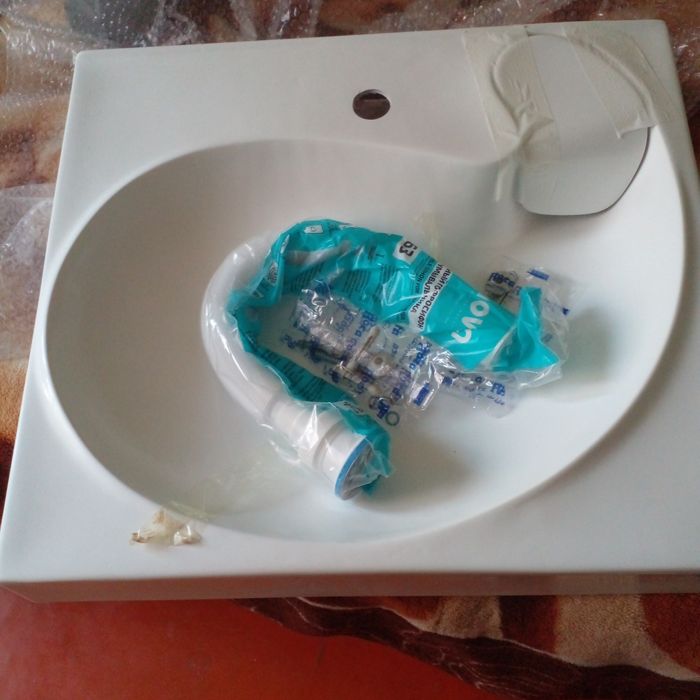 Продам раковину новая На стиральную машинку