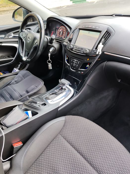 Vând Opel insignia Automata 2.0 4/4   2014