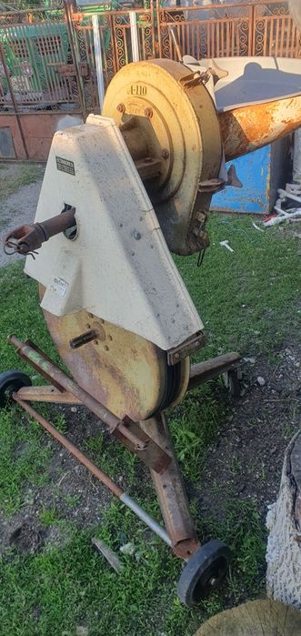 Moara uruiala actionata la cardan
