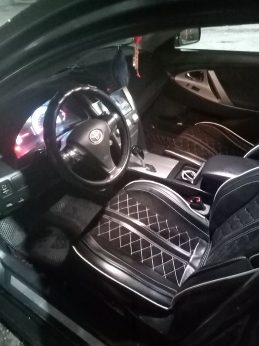 Продам машину тайоту Камри 40