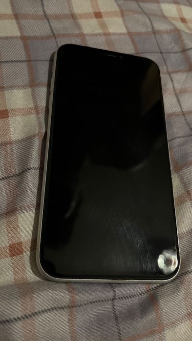 Iphone xr продам