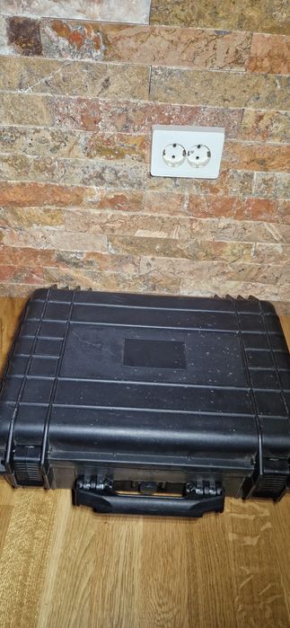 Hilti nivela cu linii complecta