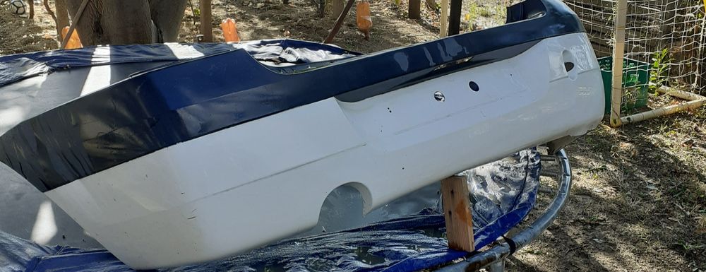 De vânzare bara și capota spate logan