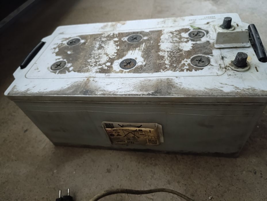 Акумлятор варта оригинал 240