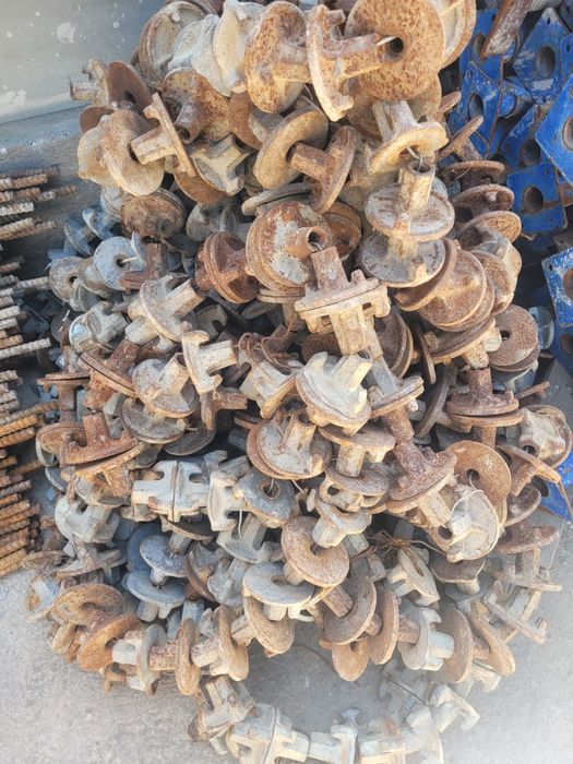 Таирот 300 штук.