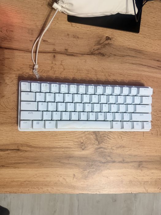 Razer huntsman mini white