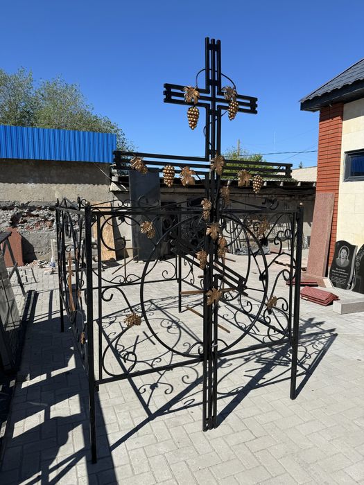 Оградки Цветник. Кресты могилка
