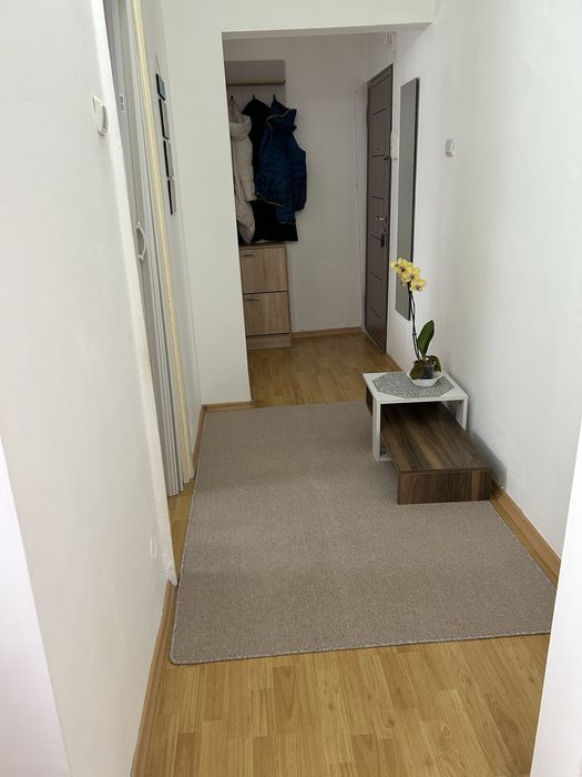 Vand apartament cu 3 camere