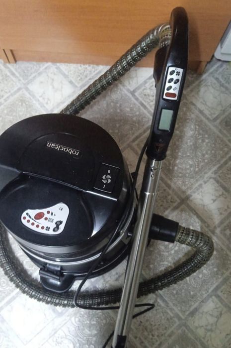 Пылесос моющий Roboclean