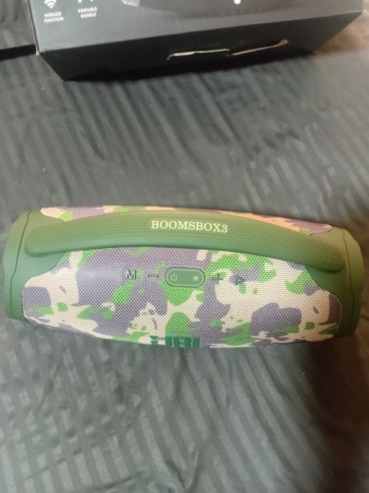 Oferta Speciala. Boxa JBL 40 W . Jocuri de lumini .