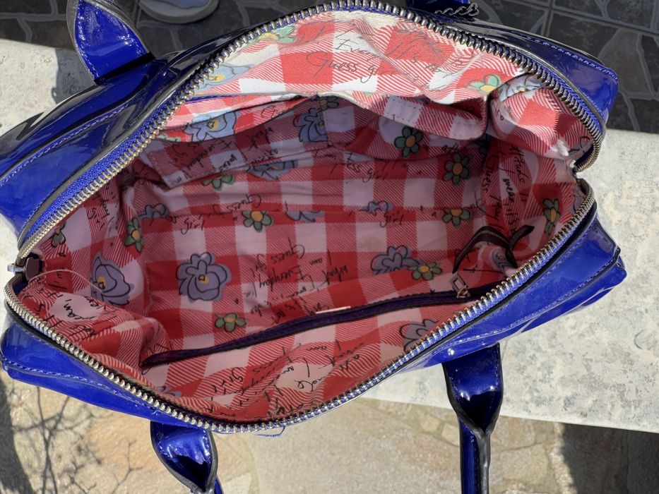 Дамска чанта Guess