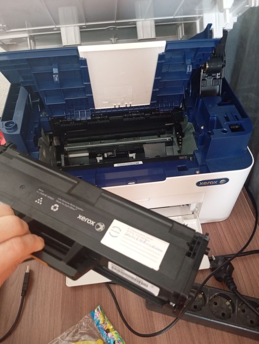 Продам срочно принтер
