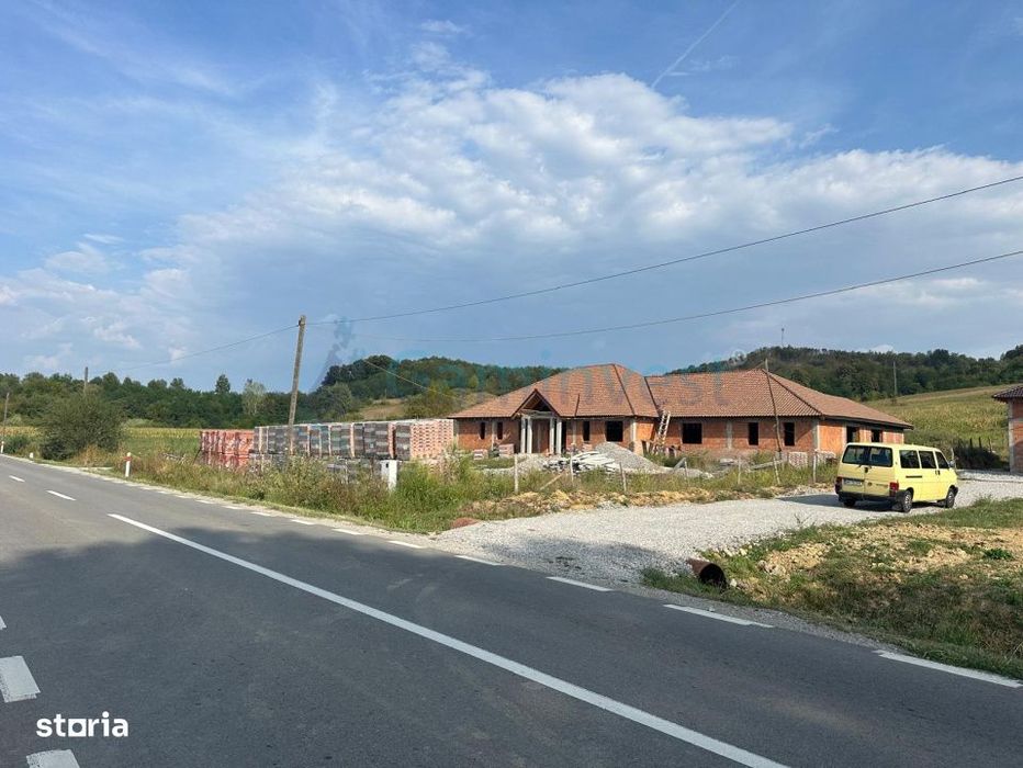 Teren si Constructie , la 40 km de Oradea, Bihor,Gaminvest,V3174