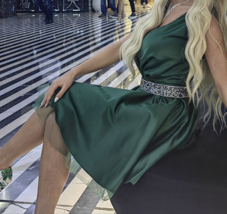 Официална къса рокля