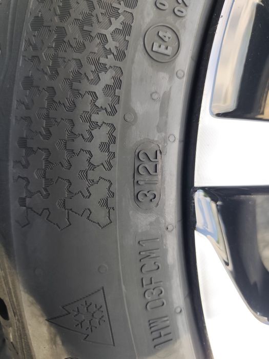 175/65/17" 4бр Continental winter contact ts870,dot3122,7mm