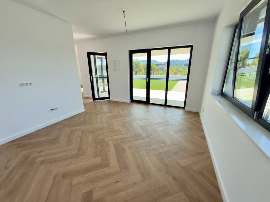 Casă superbă de vânzare, 3 dormitoare, Zona Unirea