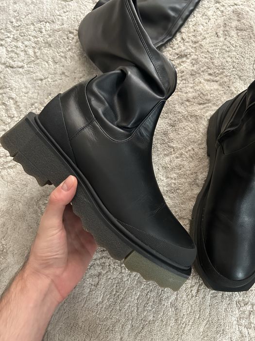 Off White boots peste genunchi