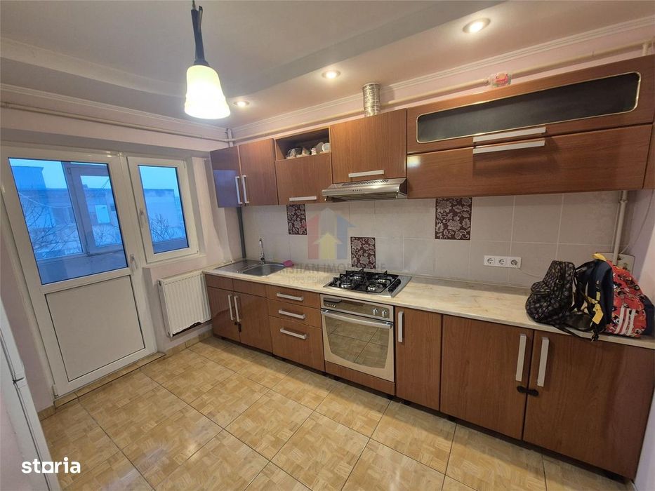 LIBER 3 camere, confort 1 decomandat, Mobilat Obor