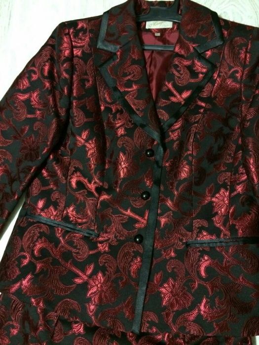 Costum primăvară-toamna