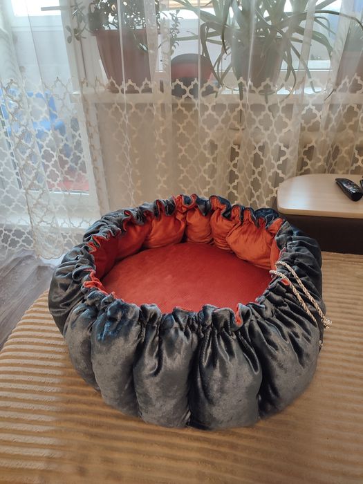 Лежанка для собачки