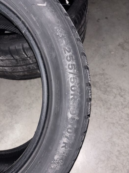 Продам резину R19 255/50 зима