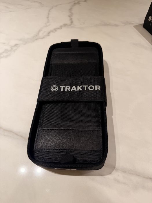 Traktor Kontrol F1