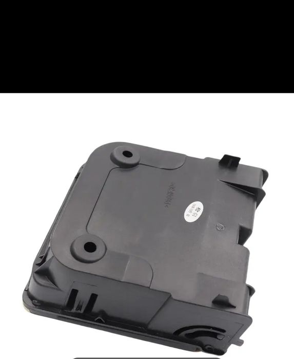 Поставка за чаши за Vw Golf MK6  и Jeta MK5