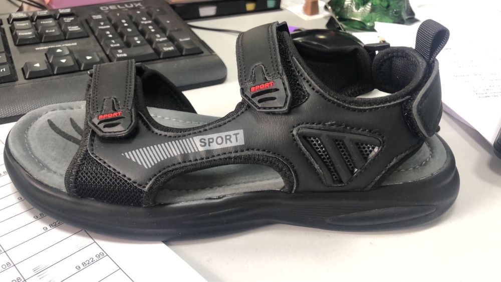 Продам детские сандали 36-37