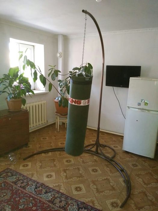 Продам грушу со стойкой