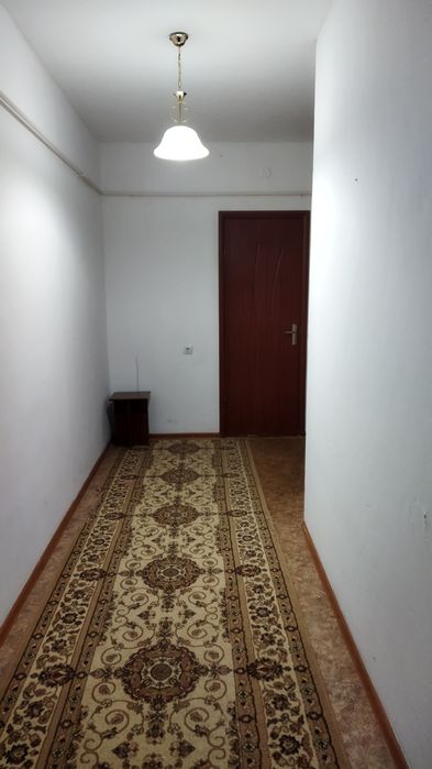 Продам 2 ком.кв.в 13 мкр.1 этаж