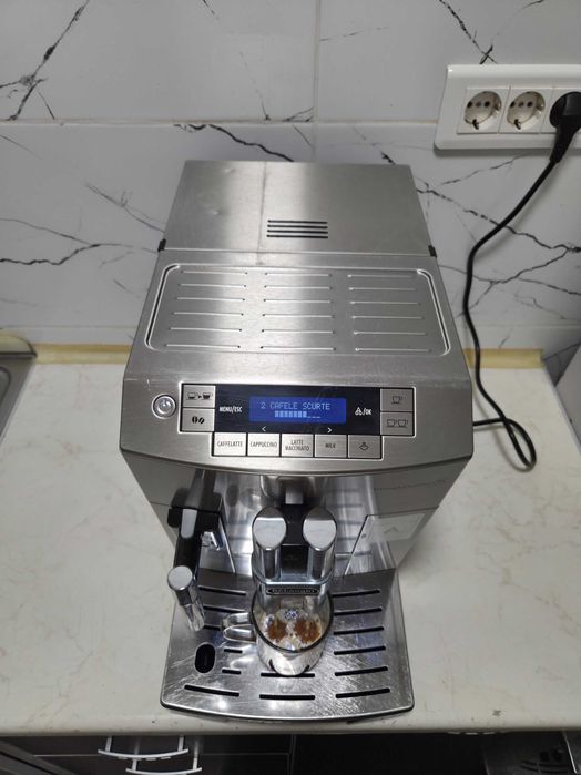 Espressor Automat DeLonghi PrimaDonna S ECAM 26.455 Aparat Cafea Boabe