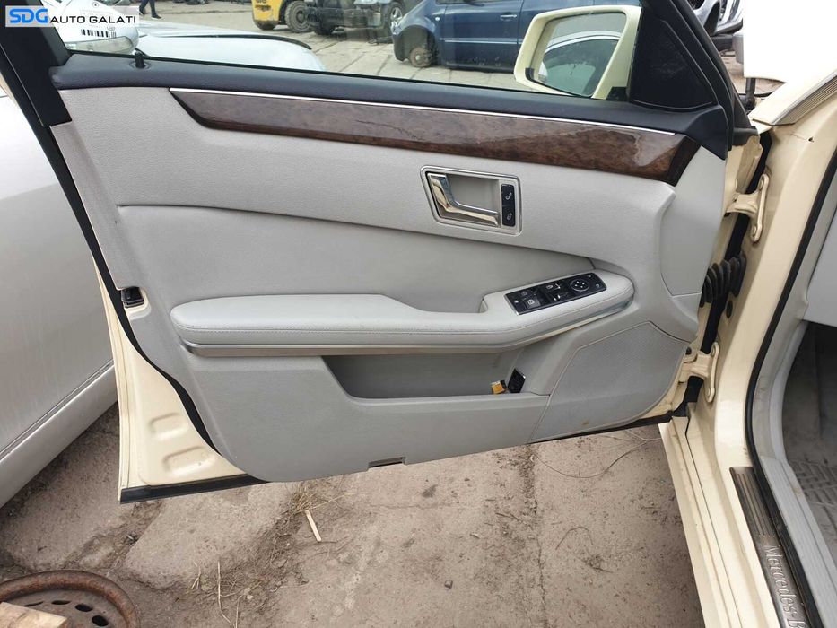 Panou Tapiterie Fata Interioara Piele Alba Stanga Fata Sofer Mercedes Clasa E Class W212 2009 - 2012 [C3290]